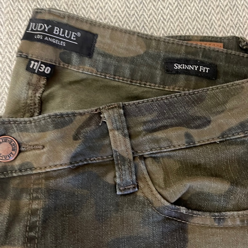Judy Blue Camouflage Denim jeans w/ tears by manufacturer